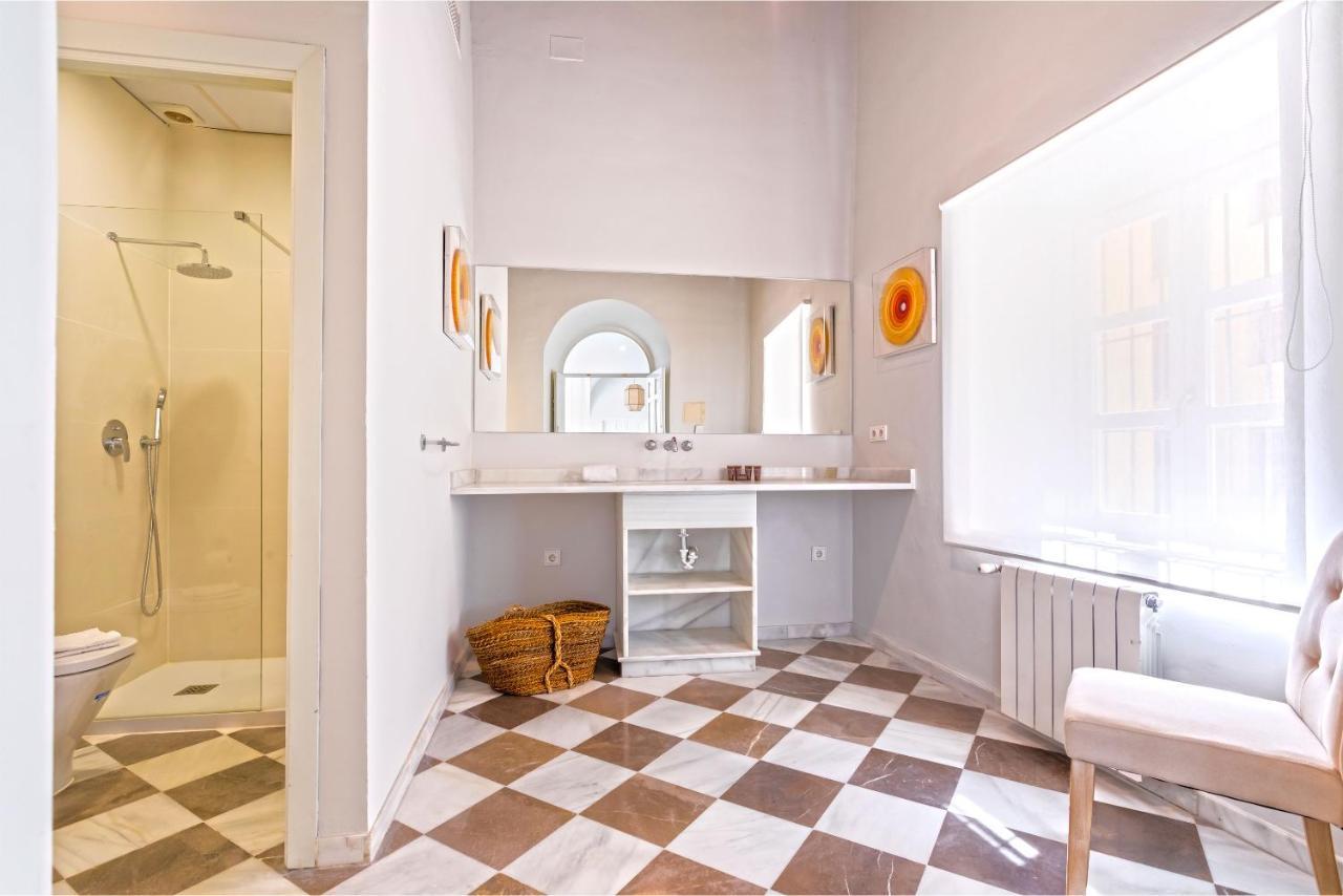 Genteel Home Palacio Abades Seville Exterior photo