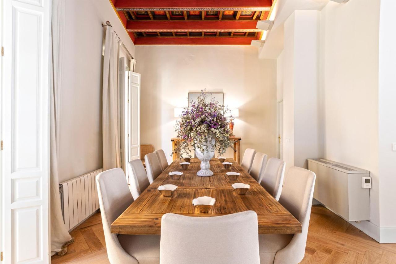 Genteel Home Palacio Abades Seville Exterior photo